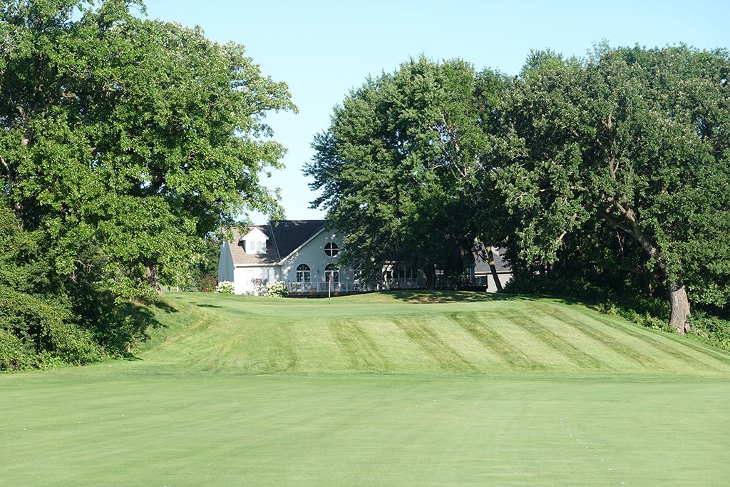 7th Hole at Crow Valley Golf Club (569 Yard Par 5)